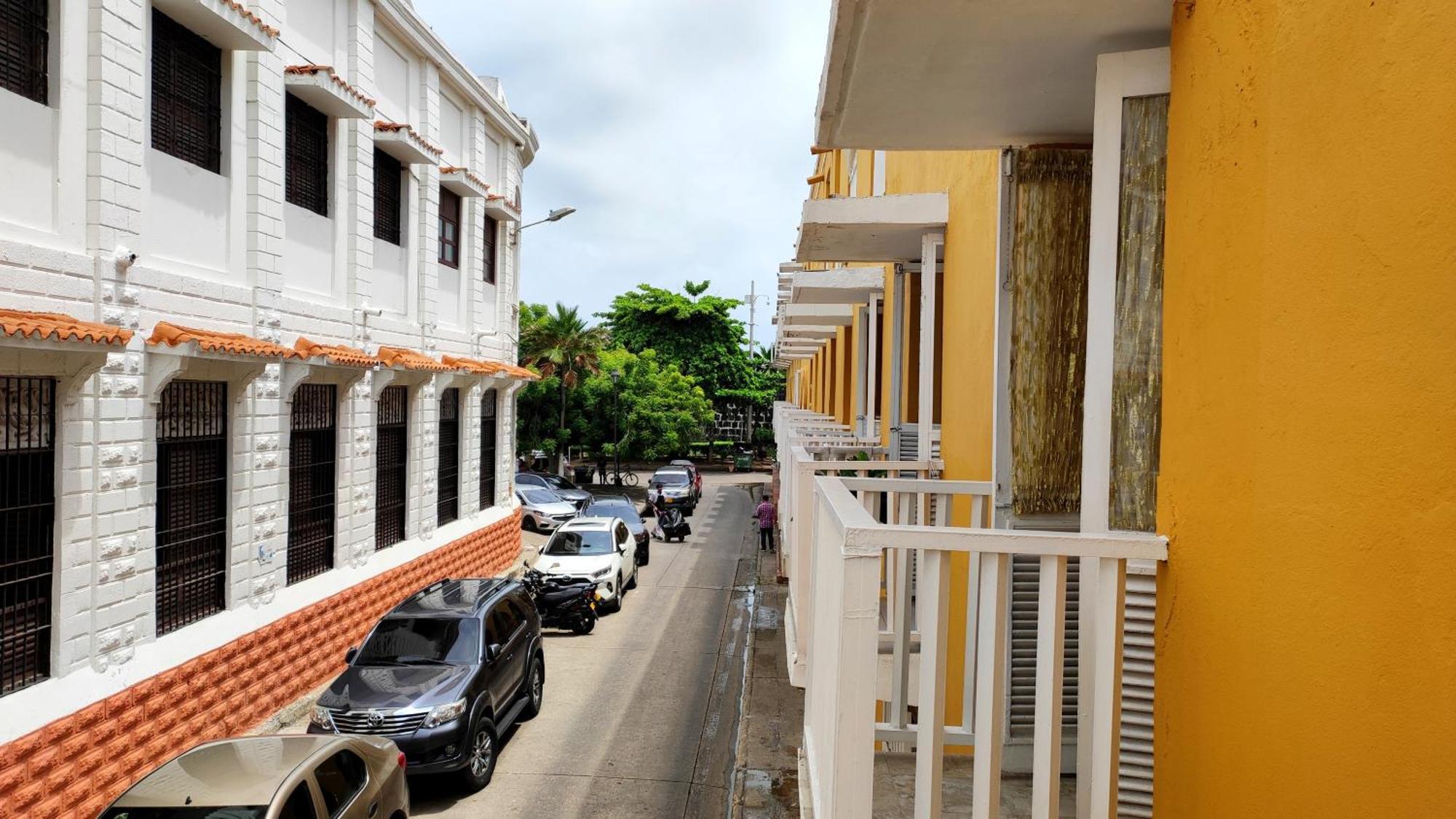 Happy Tours Apartments Cartagena Екстериор снимка